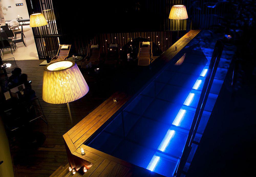 卡罗酒店 瓦伦西亚 外观 照片 The bar at the 101 bar